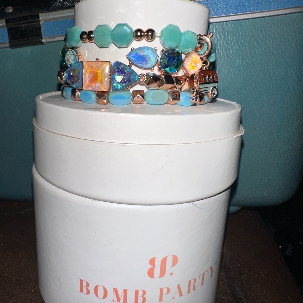 Bomb Party Turquoise and Gold Bracelet Set